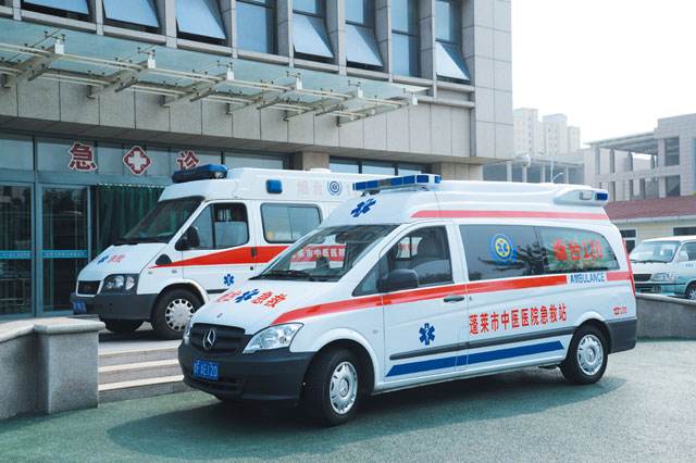 廣州救護(hù)車(chē)廠家跟你聊聊為什么無(wú)人避讓救護(hù)車(chē)？02